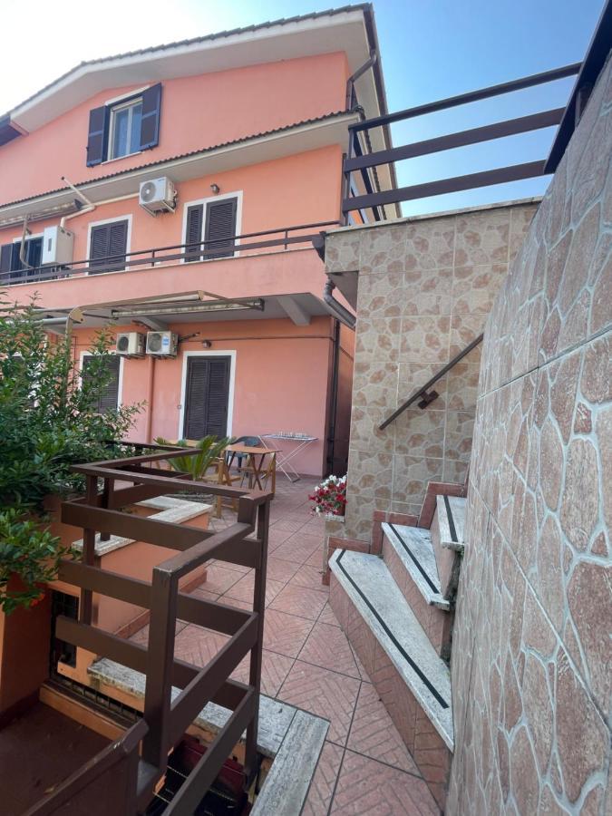 Comodo Loft Vicino La Metro Battistini Con Garage Rom Exterior foto